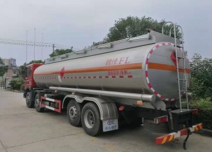 錫宇牌8X2東風T5空氣懸掛運油車圖片 錫宇牌8X2東風T5空氣懸掛運油車圖片